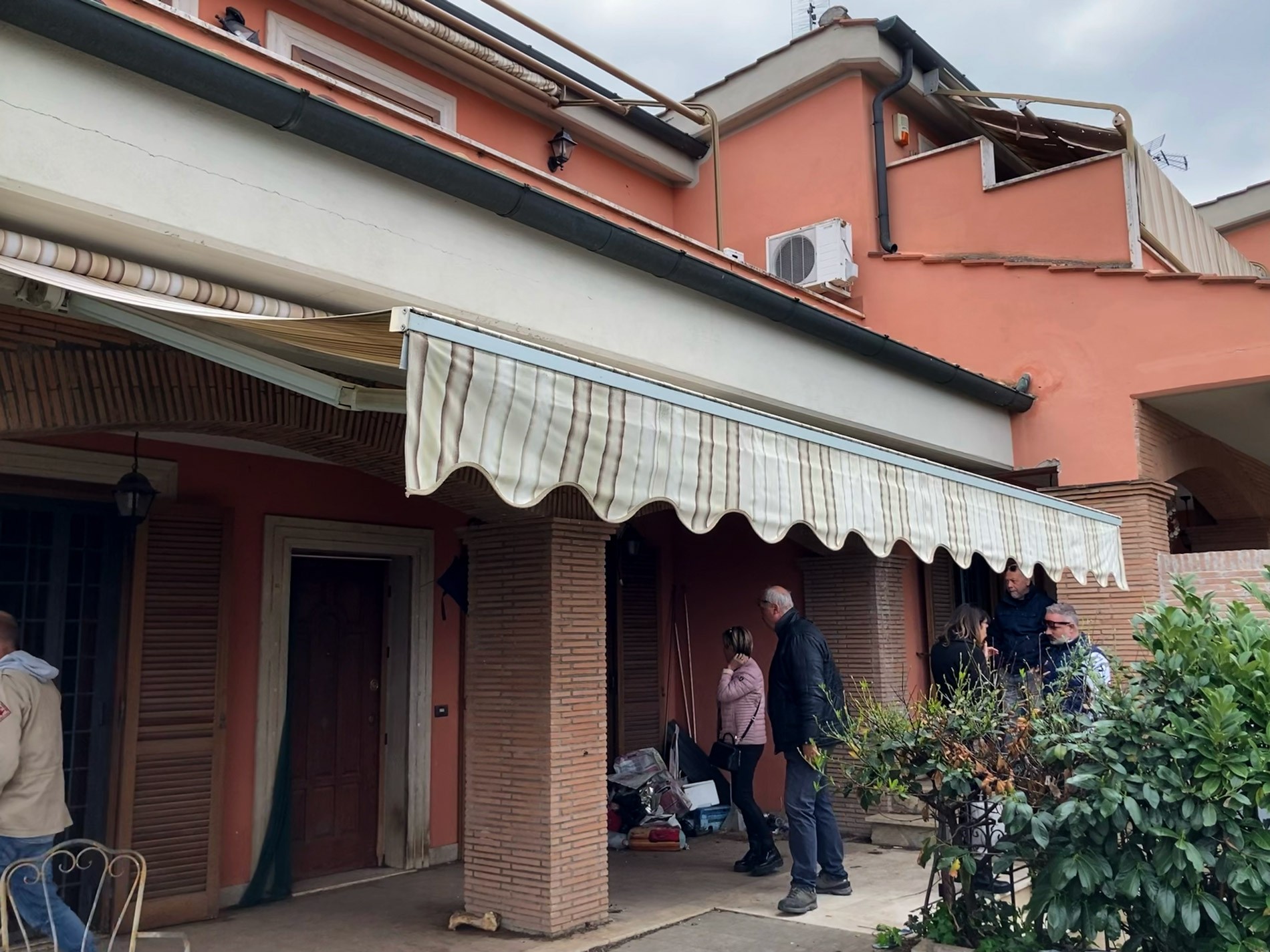 il Comune prende possesso di due immobili della malavita. Saranno utilizzati per progetti sociali